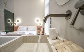 Omma Suites